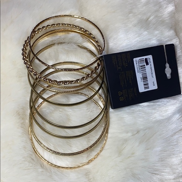 Forever 21 gold bangle bracelet set - Picture 3 of 3